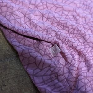 Lululemon shirt size 4